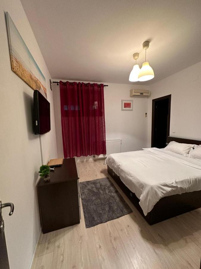 Apartament โอโตเปนี ภายนอก รูปภาพ