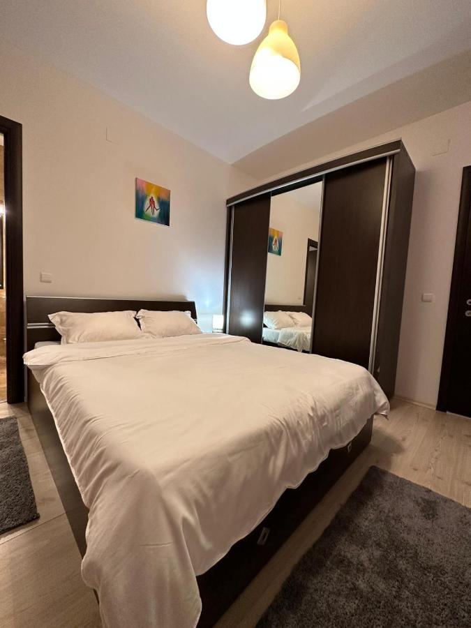 Apartament โอโตเปนี ภายนอก รูปภาพ