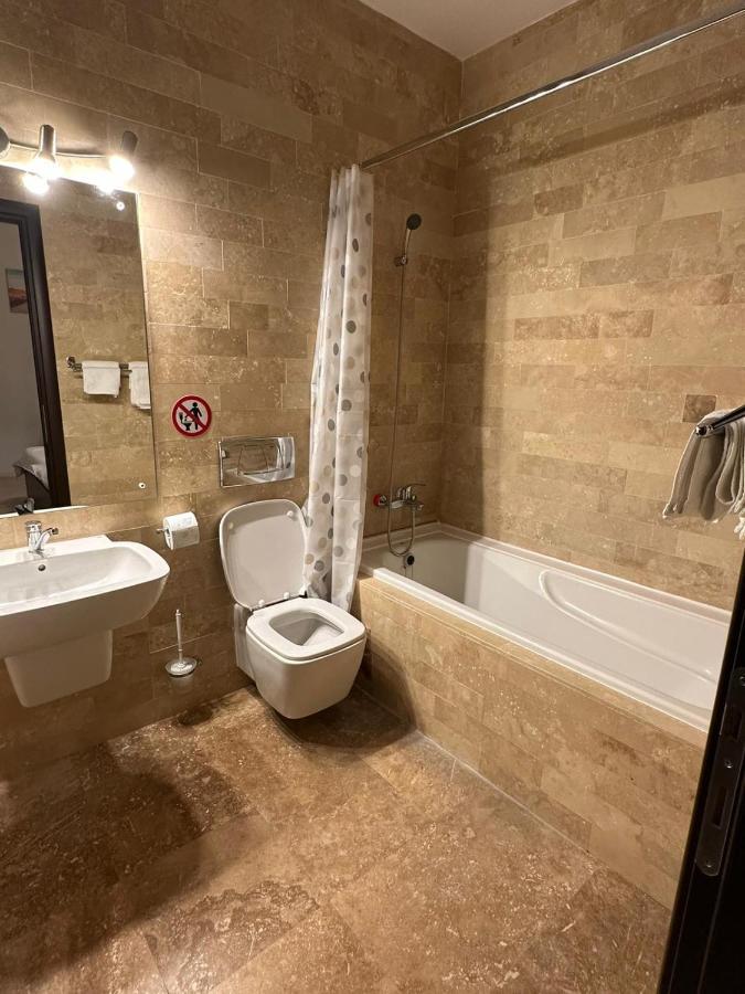 Apartament โอโตเปนี ภายนอก รูปภาพ